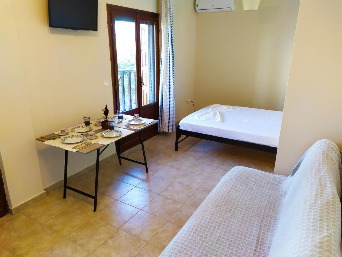 Villa Leonidas Greecefiloxenia Lefokastro Extérieur photo