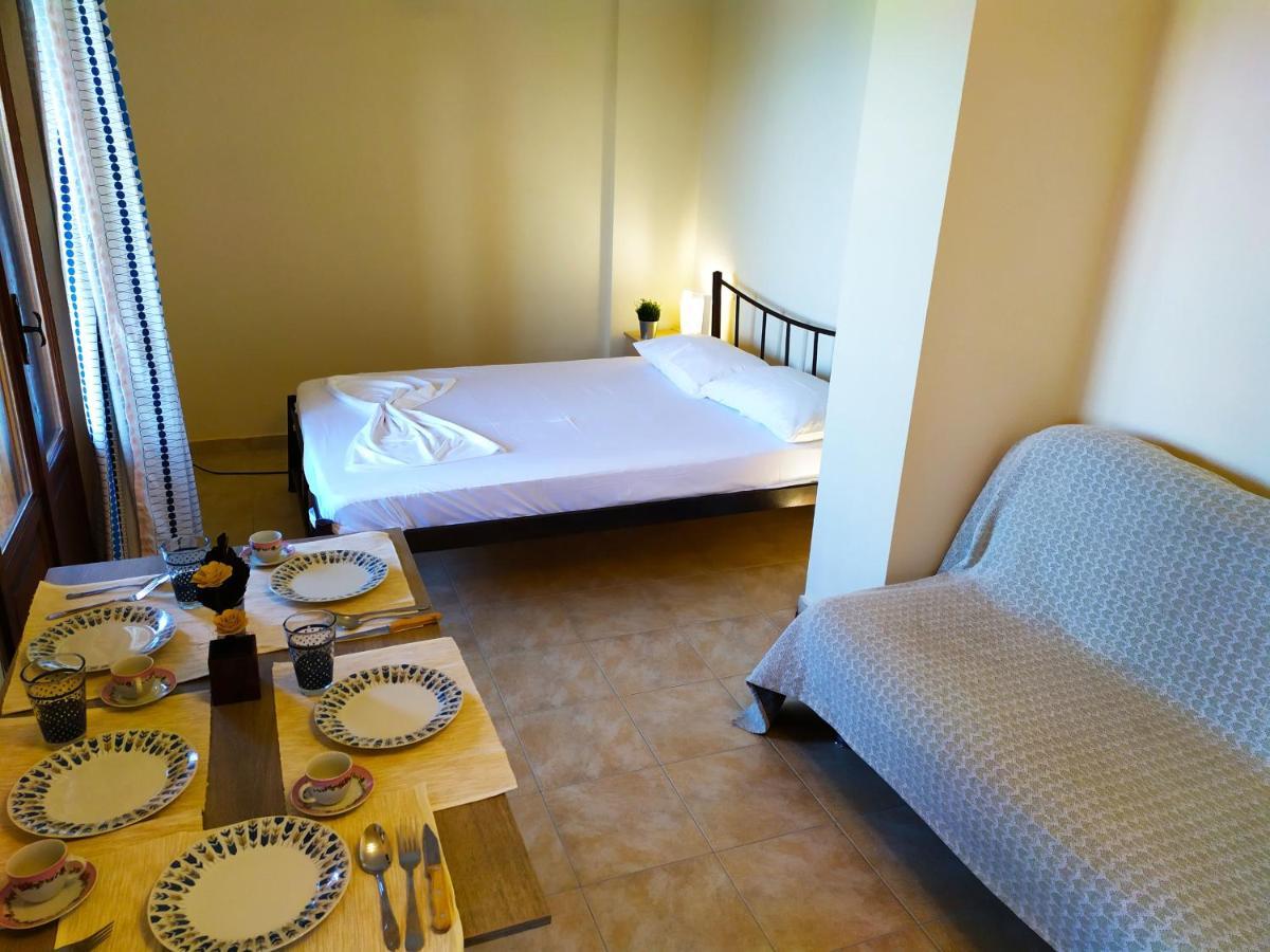 Villa Leonidas Greecefiloxenia Lefokastro Extérieur photo