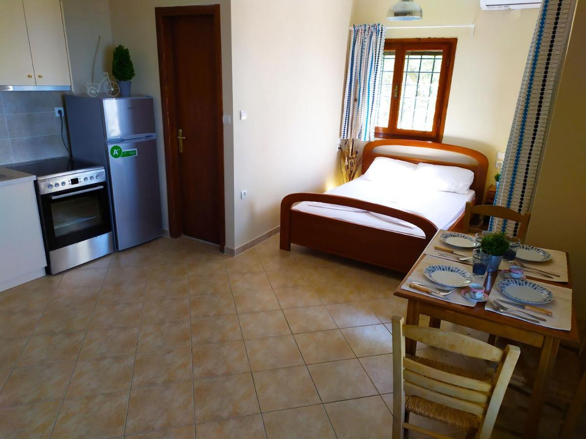 Villa Leonidas Greecefiloxenia Lefokastro Extérieur photo