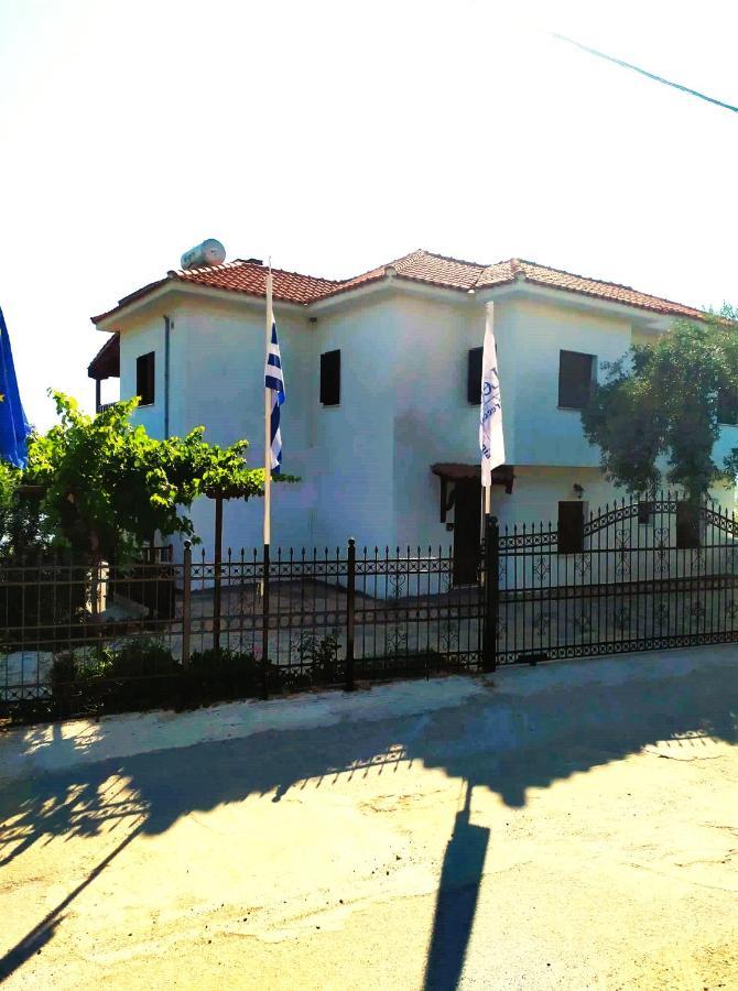 Villa Leonidas Greecefiloxenia Lefokastro Extérieur photo